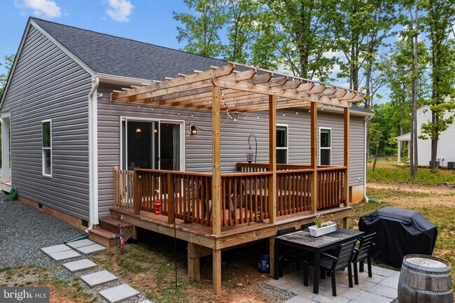 Building Photo - 188 Hickory Ridge Cir