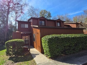 Building Photo - 5855 SW 8th Pl