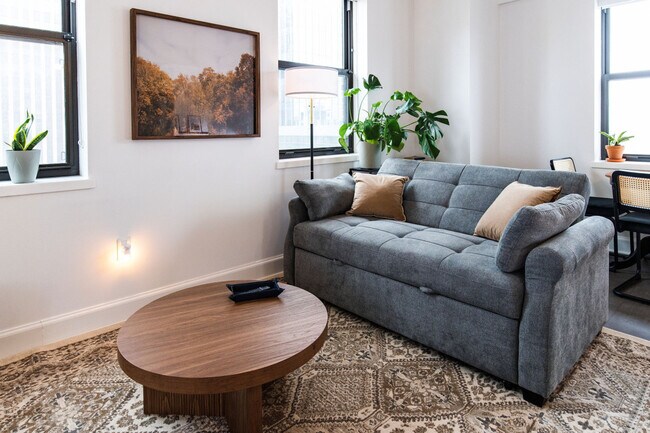 Building Photo - 758 N Broadway