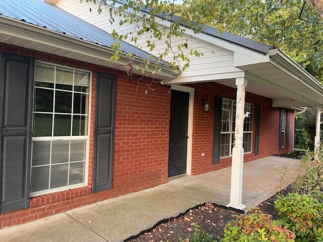 Foto del edificio - Maryville 37804 - Maryville City School Di...