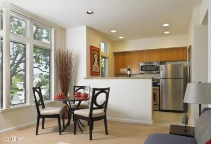 Foto principal - 1080 Delaware St
