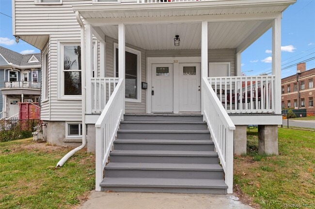 Building Photo - 33 Wickham Ave