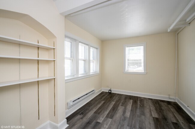Building Photo - 5316 N Bowmanville Ave