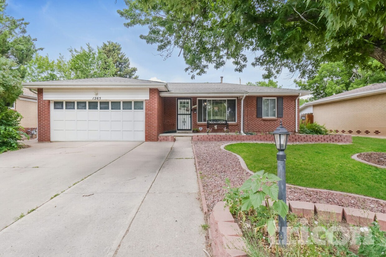Foto principal - 1265 S Fenton St