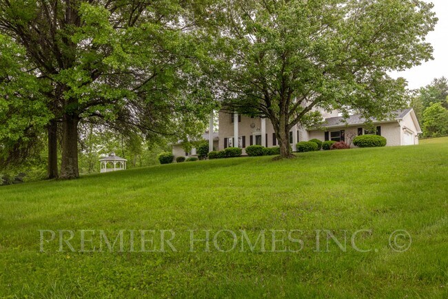 Building Photo - Beautiful 3-Bedroom 2-Bath Home