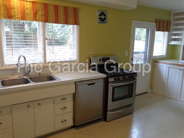 Foto del edificio - 12240 SW Douglas St