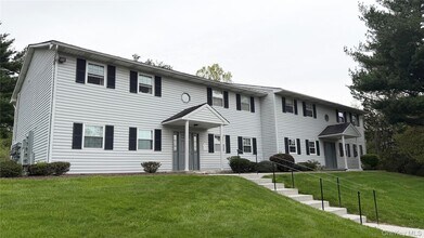 Building Photo - 8 Ivy Ct