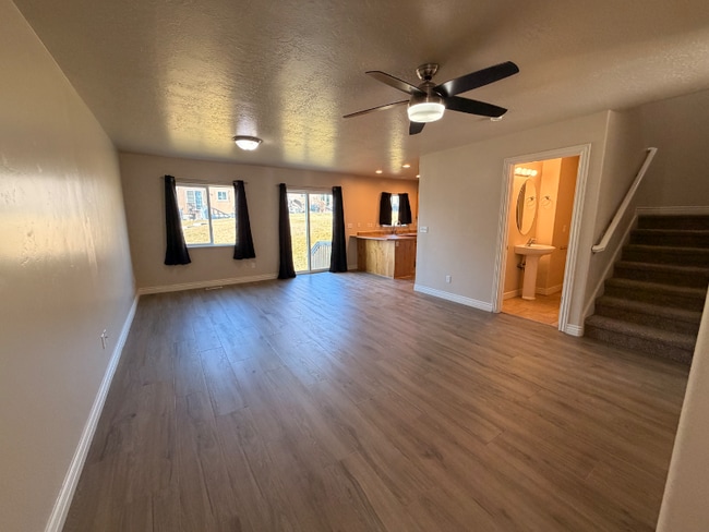 Building Photo - 1987 Churchill Dr