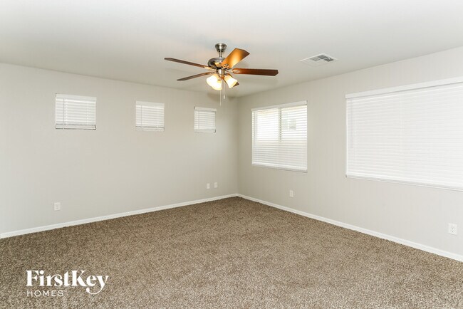 Foto del edificio - 10612 Kennedy Peak Ln