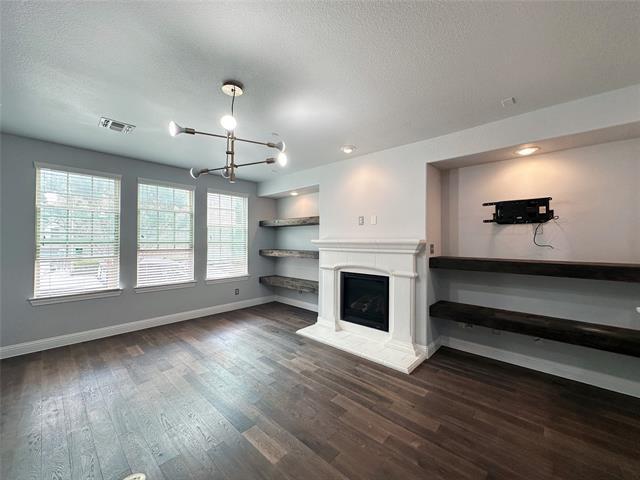 Building Photo - 2729 Troutt Dr