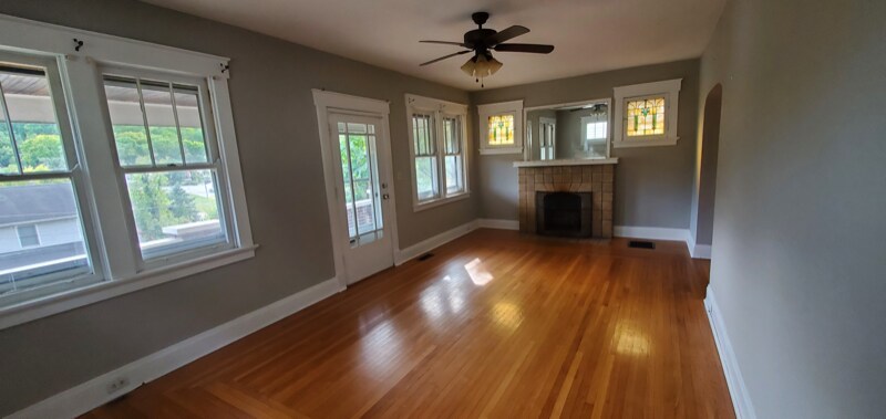 Primary Photo - 2025 New Linden Rd