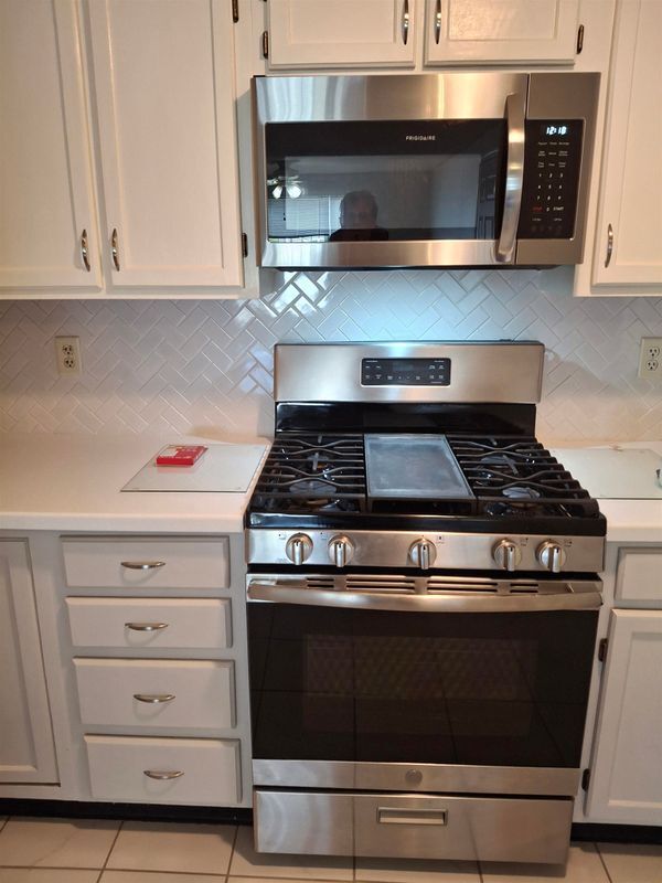 Foto del edificio - 50 Brookside Dr