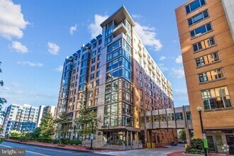 Building Photo - 440 L St NW