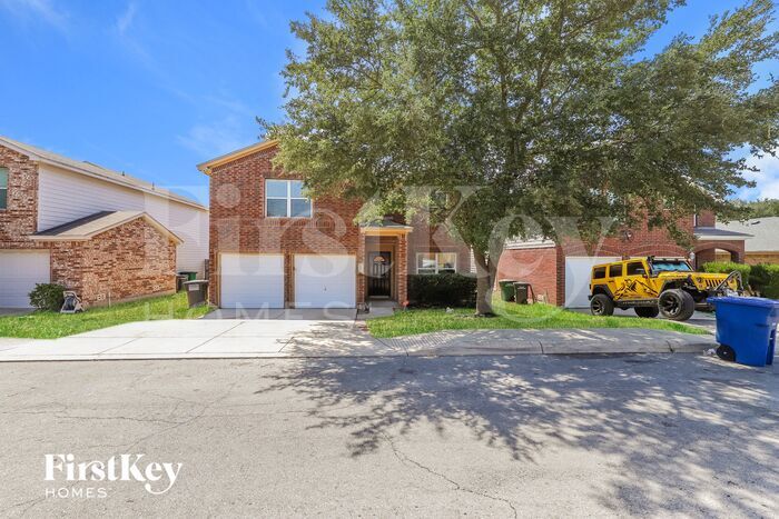 Primary Photo - 10311 Goldcrest Mill