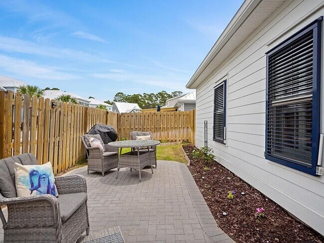 Foto del edificio - Gorgeous newer 2-Story, 4 bedroom Home in ...