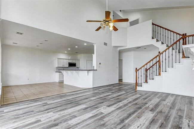 Foto del edificio - 14527 Clipper Cir Dr