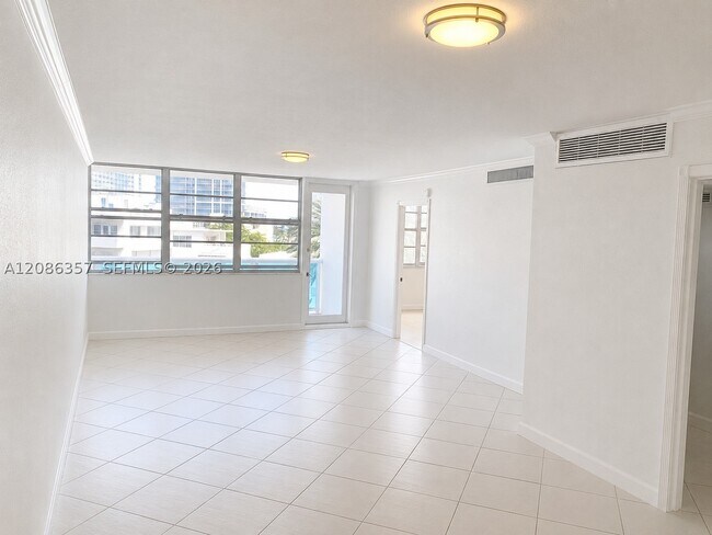 Foto del edificio - 6770 Indian Creek Dr
