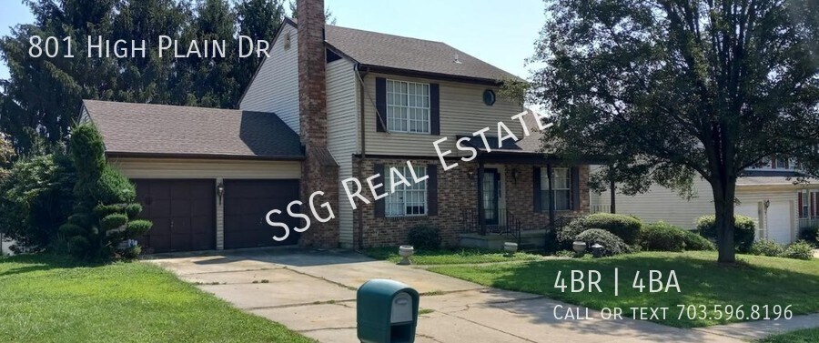 Primary Photo - Bright and Sunny 4 bedroom Colonial set on...