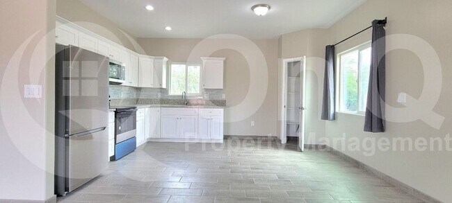 Foto del edificio - 972 W Silverlake Rd