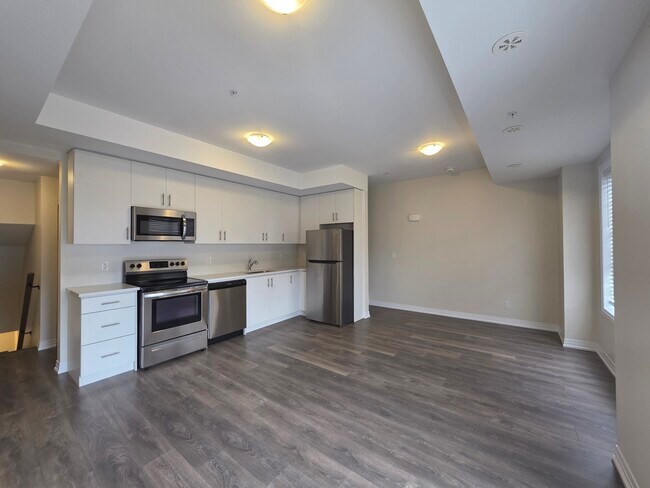 Photo du bâtiment - Desirable Modern Condo Townhouse