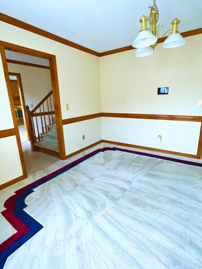 Foto del edificio - 3 Bedroom Home With Large Bonus Room!