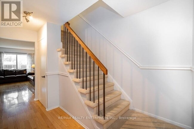 Building Photo - 830-830 Stainton Dr
