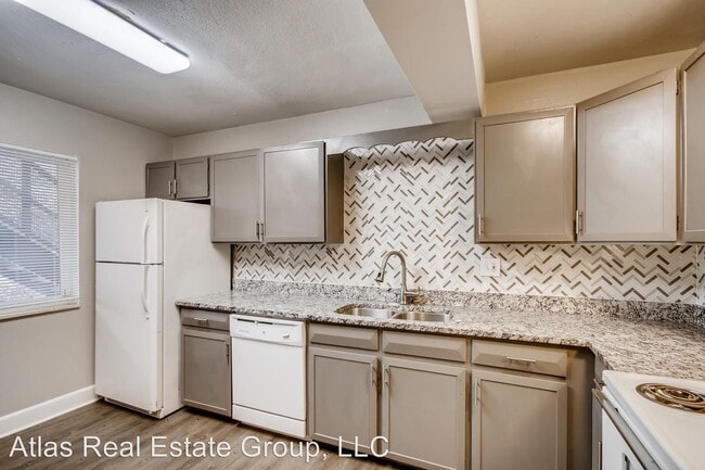 Building Photo - 9900 E Florida Ave