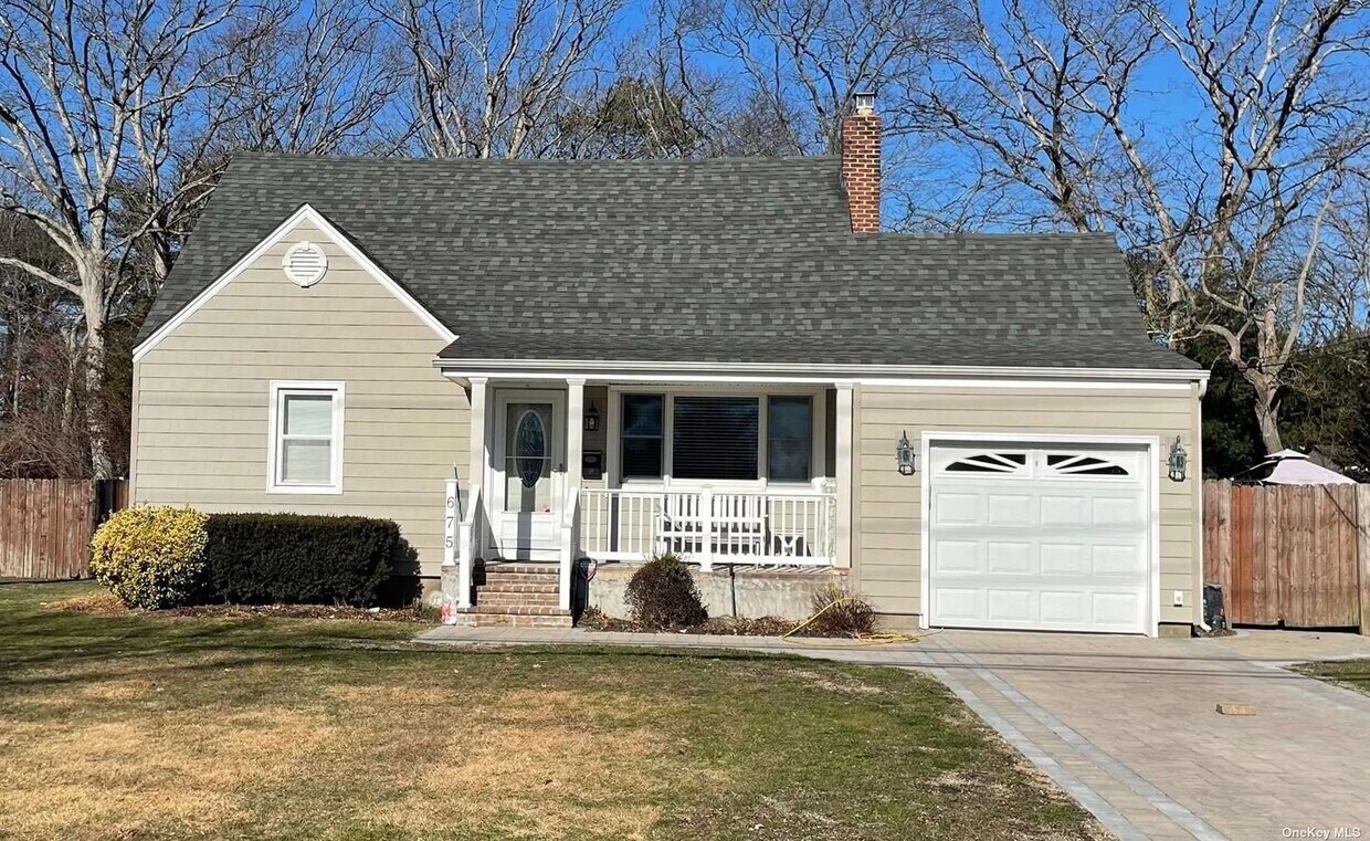 675 Elmwood Rd, West Babylon, NY 11704 House Rental in West Babylon