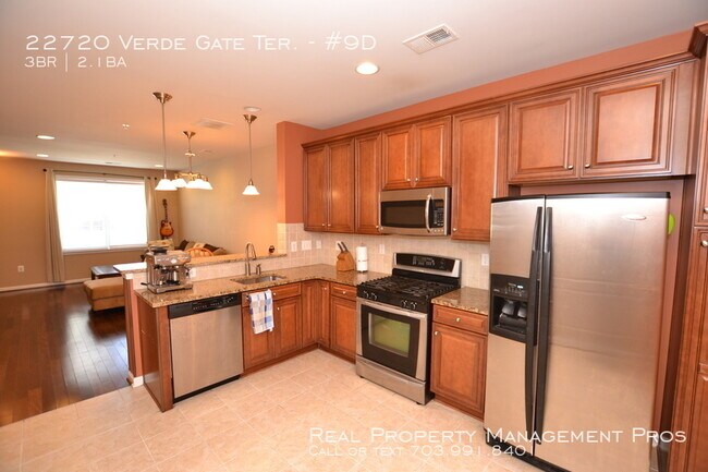 Building Photo - 22720 Verde Gate Terrace