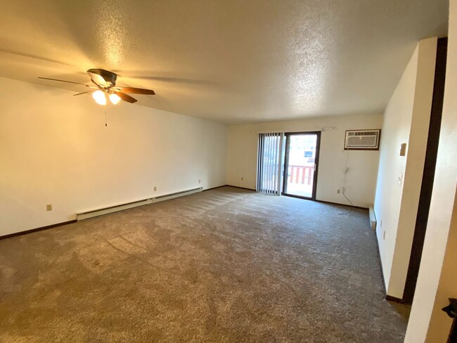 Building Photo - 4 Bed Located in West Fargo!