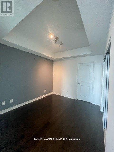 Building Photo - 2885 Bayview Ave