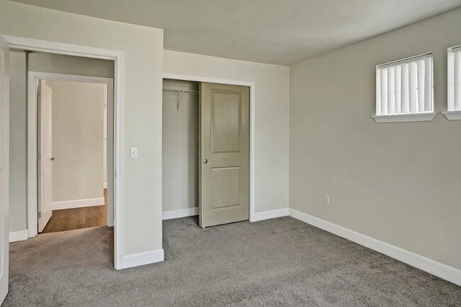 Building Photo - 1311 N 175th St