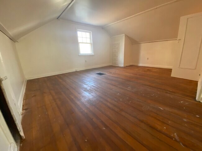 Building Photo - 15400 Rutherford St