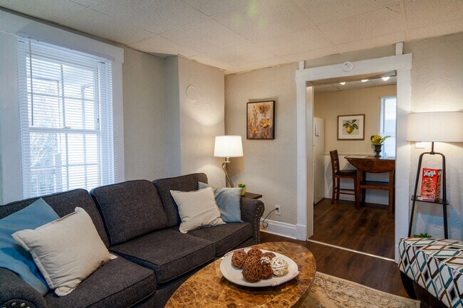 Building Photo - 421 Pennsylvania Ave