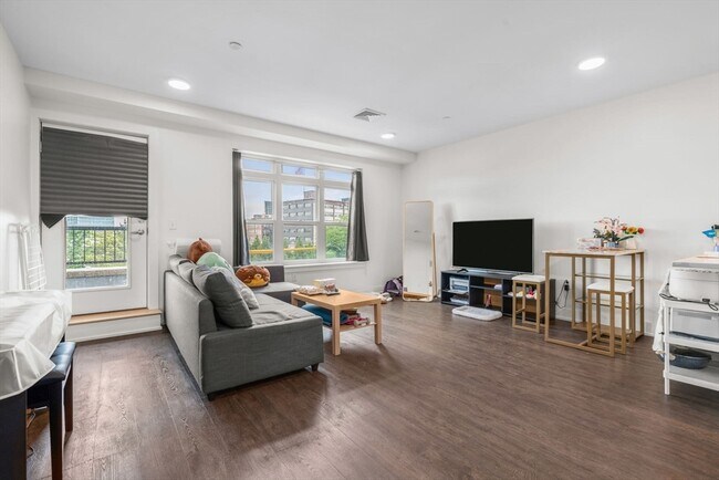 Foto del edificio - 20 Penniman Rd