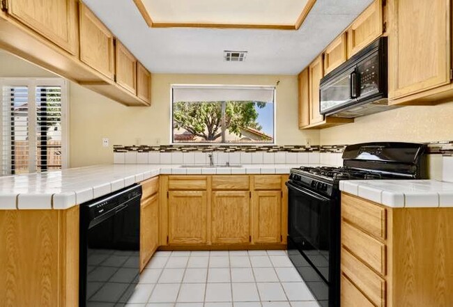 Building Photo - 5221 Moonraker Rd