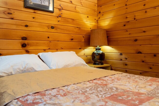 Building Photo - 2689 Muskoka District Road 118 West