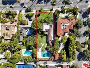 Building Photo - 626 N Canon Dr