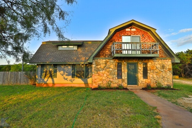 Building Photo - 317 COUNTY ROAD 676