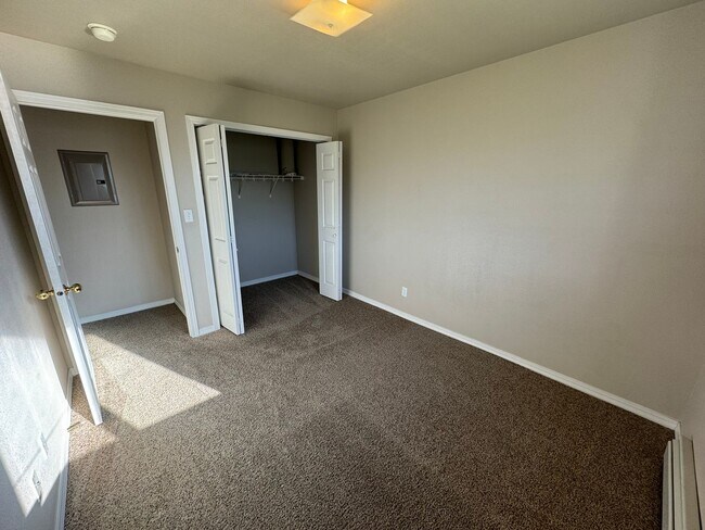 Building Photo - 1616 Palm Court