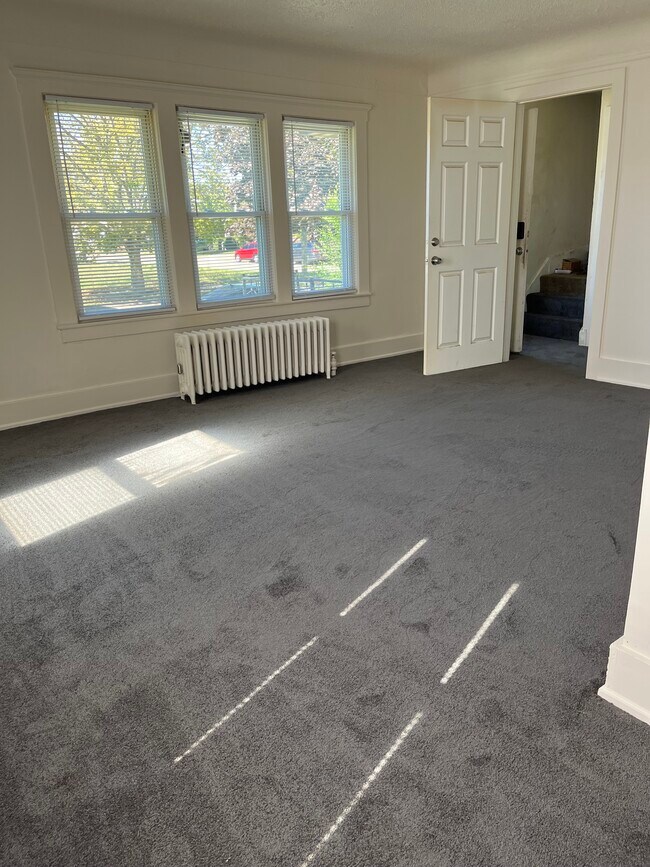 Foto del edificio - 1459 Fort Park Blvd