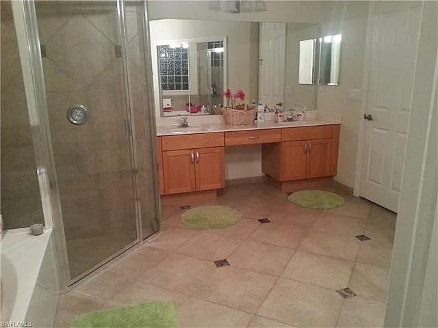 Building Photo - 637 Grand Rapids Blvd