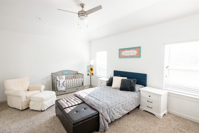 Foto del edificio - 14035 Vly Crk Ct