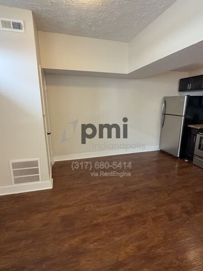 Foto del edificio - 1 W 28th St