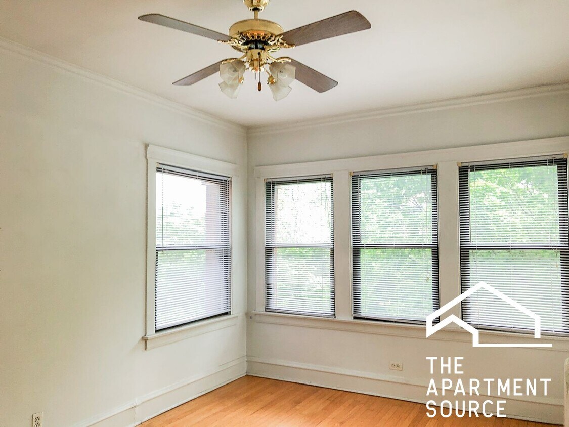 Photo - 3503 North Greenview Ave. Unit 3