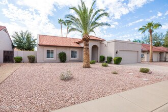 Building Photo - 9009 E Sahuaro Dr