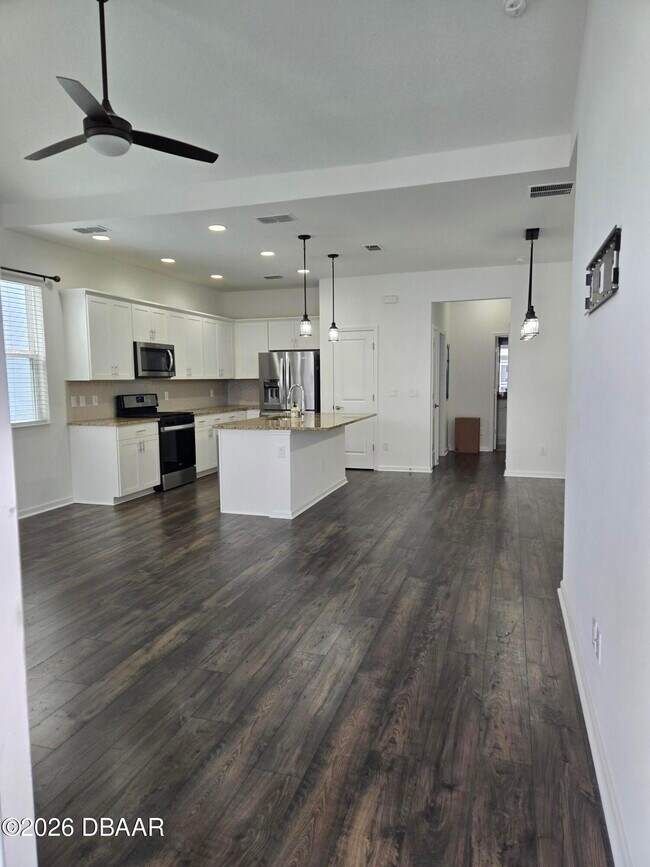 Building Photo - 562 Landshark Blvd