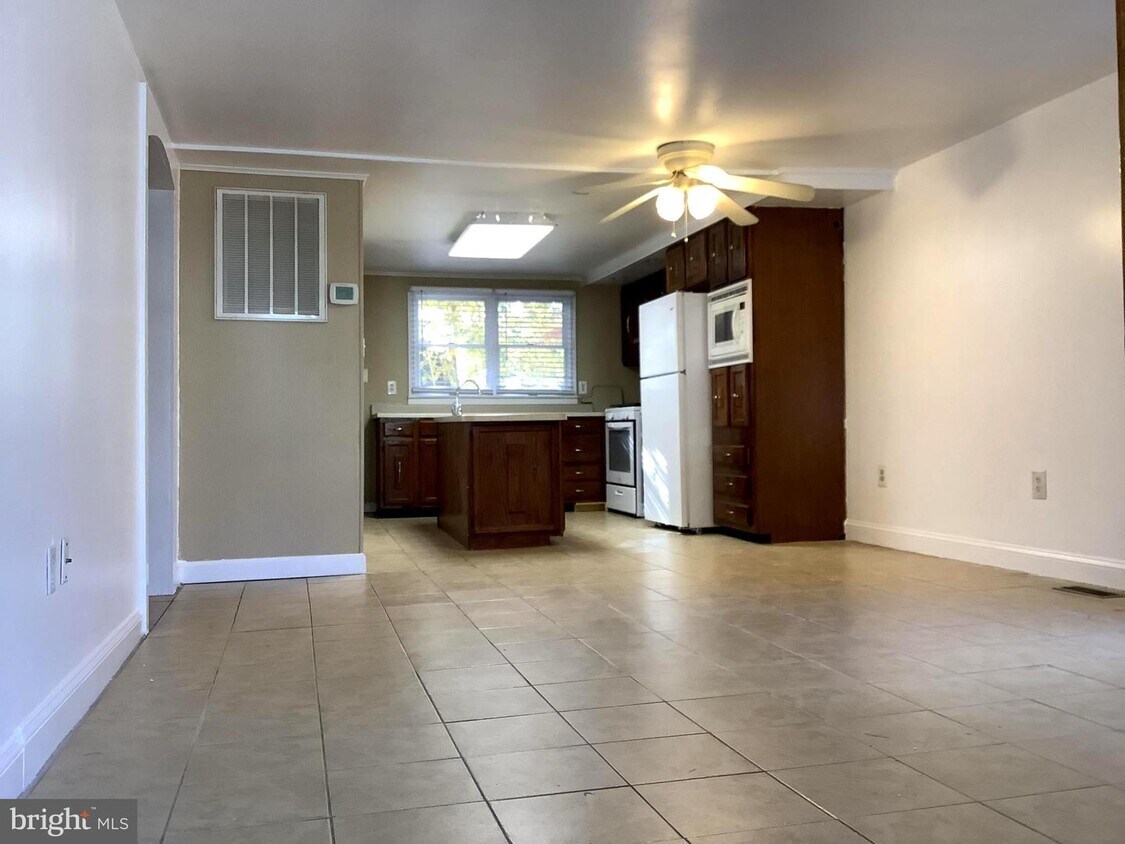 14265 Calvert St, Solomons, MD 20688 House Rental in Solomons, MD