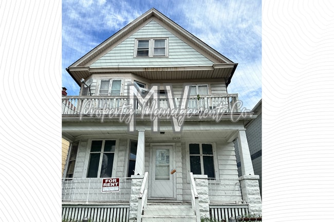 Building Photo - 2412 W Burnham St