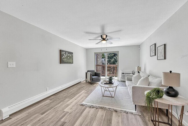 Foto del edificio - 2835 S Monaco St Pkwy